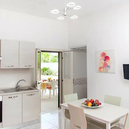 Casa Giuditta Con Piscina A 110 Mt Dalla Di